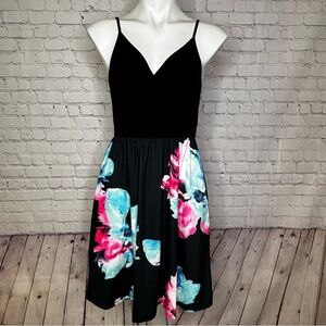 Styleword Black and Floral Spaghetti Strap Sun Dress Size M